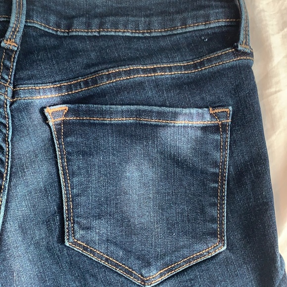 Mid Rise Jeans - Picture 8 of 9